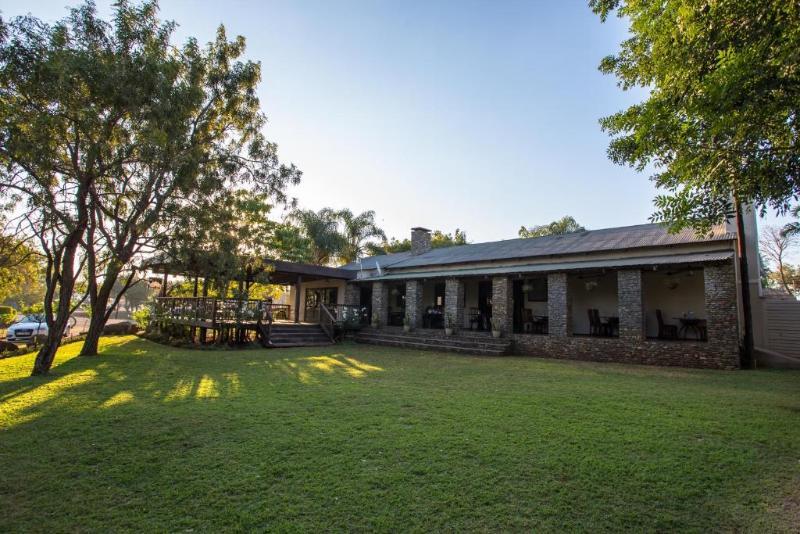 Hamiltons Lodge & Restaurant Malalane Exterior photo